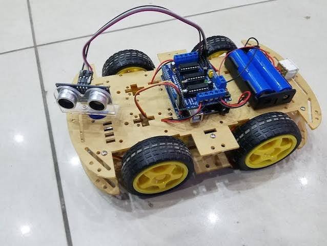 Arduino Ultrasonic Obstacle-Avoiding Robot Car Kit